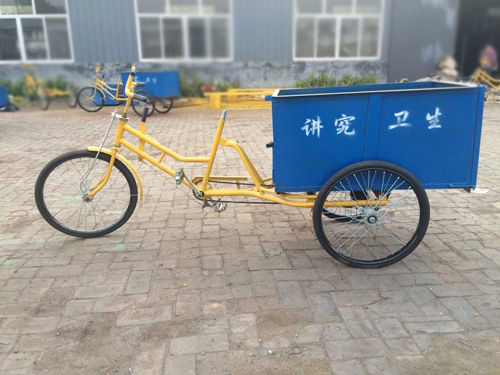 掛車?yán)?/></p><p><strong>掛車?yán)?/strong>液壓系統(tǒng)移動異常時,應(yīng)立即停止工作,分析原因,解決問題。請不要施加壓力。不管是嚙合還是拆卸力器,都要踩離合器踏板。動力裝置和多路轉(zhuǎn)換器閥門工作時,垃圾不能進(jìn)入行駛狀態(tài)。裝備自卸桶式垃圾車液壓系統(tǒng)的調(diào)壓裝置是多路閥的調(diào)壓螺栓,該螺栓由校準(zhǔn)調(diào)整,鎖住后在使用中不得隨意動用。用戶不能隨意調(diào)整油壓。單向節(jié)流閥是控制液壓缸速度的裝置,調(diào)整和鎖定后不能自由移動。</p><p><strong>掛車?yán)?/strong>裝載時不允許快速著陸,須操作方向閥來控制緩慢下降。在換油、清潔、保養(yǎng)時,為了防止車箱突然下降,須很好地支撐車輛撐桿。提起箱子卸貨時,應(yīng)選擇平整、堅固的地面停車停止,應(yīng)根據(jù)材料排放慢慢升高,以免車輛翻倒或前部進(jìn)入。流出材料的時候,首先要打開車廂后門。同樣,材料傾倒后,首先要放下行李箱,關(guān)上后門。洗車時不能把水推到液壓油箱里。經(jīng)常檢查液壓油面高度,當(dāng)液壓油不足時要及時加注,所有的歐元接頭都不能漏油。檢查時要防止碰撞,避免零件損壞、變形和劃痕等。組裝零件時須打掃干凈。</p><p>裝載垃圾時,掛車?yán)暗闹链笱b載能力不得大于200公斤。檢修卸料機構(gòu)時注意安全。貨艙裝載貨物時,嚴(yán)禁不使用安全支撐桿進(jìn)行維護(hù)工作。</p><p>每年定期對取力器和變速箱進(jìn)行徹底清潔、檢查和維護(hù)。自裝裝置升降機構(gòu)上的鏈條應(yīng)調(diào)整到相同的松緊,使兩個轉(zhuǎn)動曲柄臂能同時與兩個轉(zhuǎn)動輪接觸。此時,轉(zhuǎn)彎角度應(yīng)適合垃圾桶排放垃圾。定期檢查整車連接部位和潤滑點,及時消除緊固件松動,保證潤滑良好。</p>  <p>
    新聞標(biāo)題:<a href=